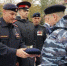 Герой России Андрей Фроленков вручил кадету Федору Симоненко берет собровца - Газета Земля Трубчевская
