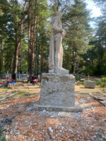 В Новозыбковском городском округе ведутся работы по благоустройству мемориальных комплексов