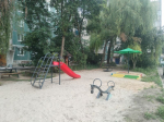 В Трубчевске благоустраивают дворовую территорию
