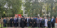 В Трубчевске в День освобождения Брянщины возложили цветы к памятникам и воинским захоронениям - Администрация Трубчевского района
